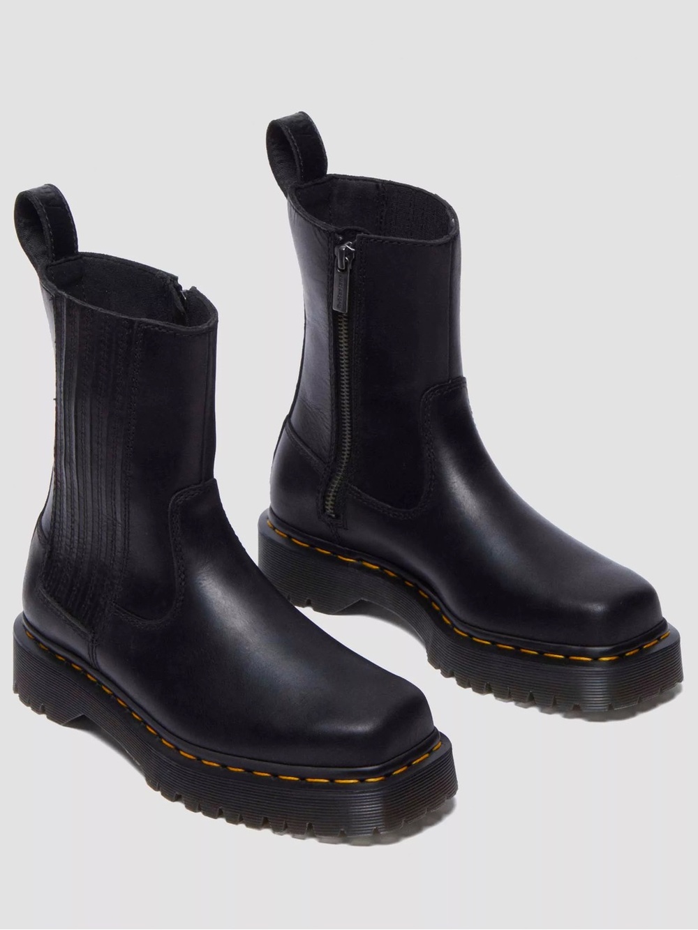 DR MARTENS 
AMAAYAH LO
WOMEN LEATHER BOOTS